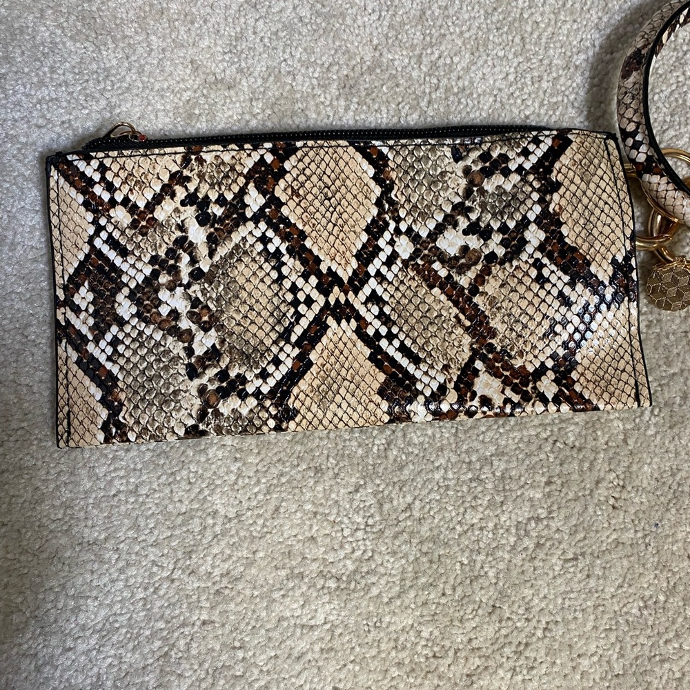 Women’s Circle Keyring wristlet clutch wallet snakeskin pattern